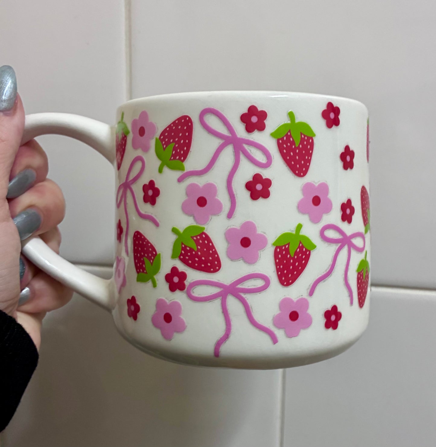 Large strawberry & bow mug