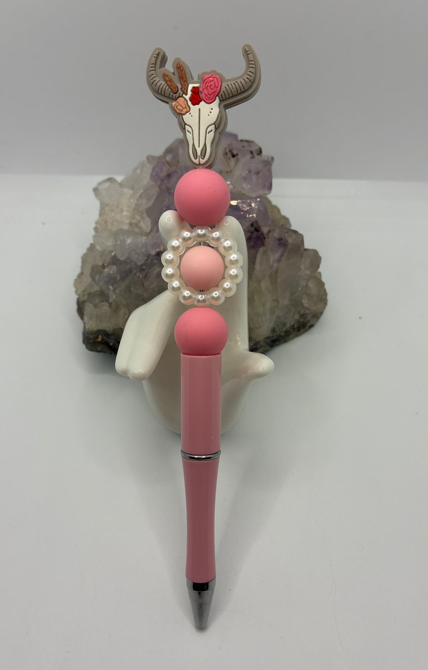 Beaded cow skull pen