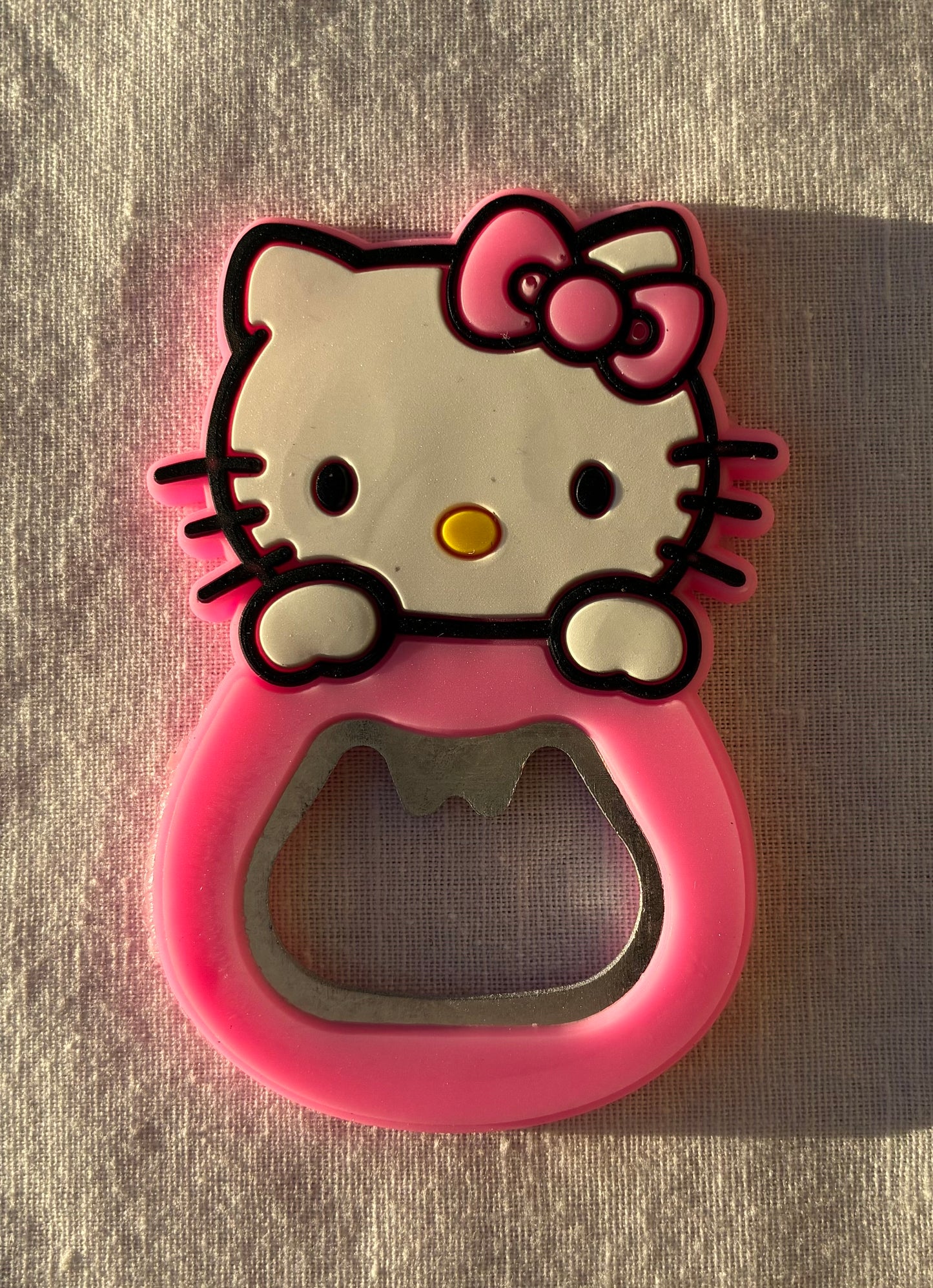 Pink hello kitty can opener