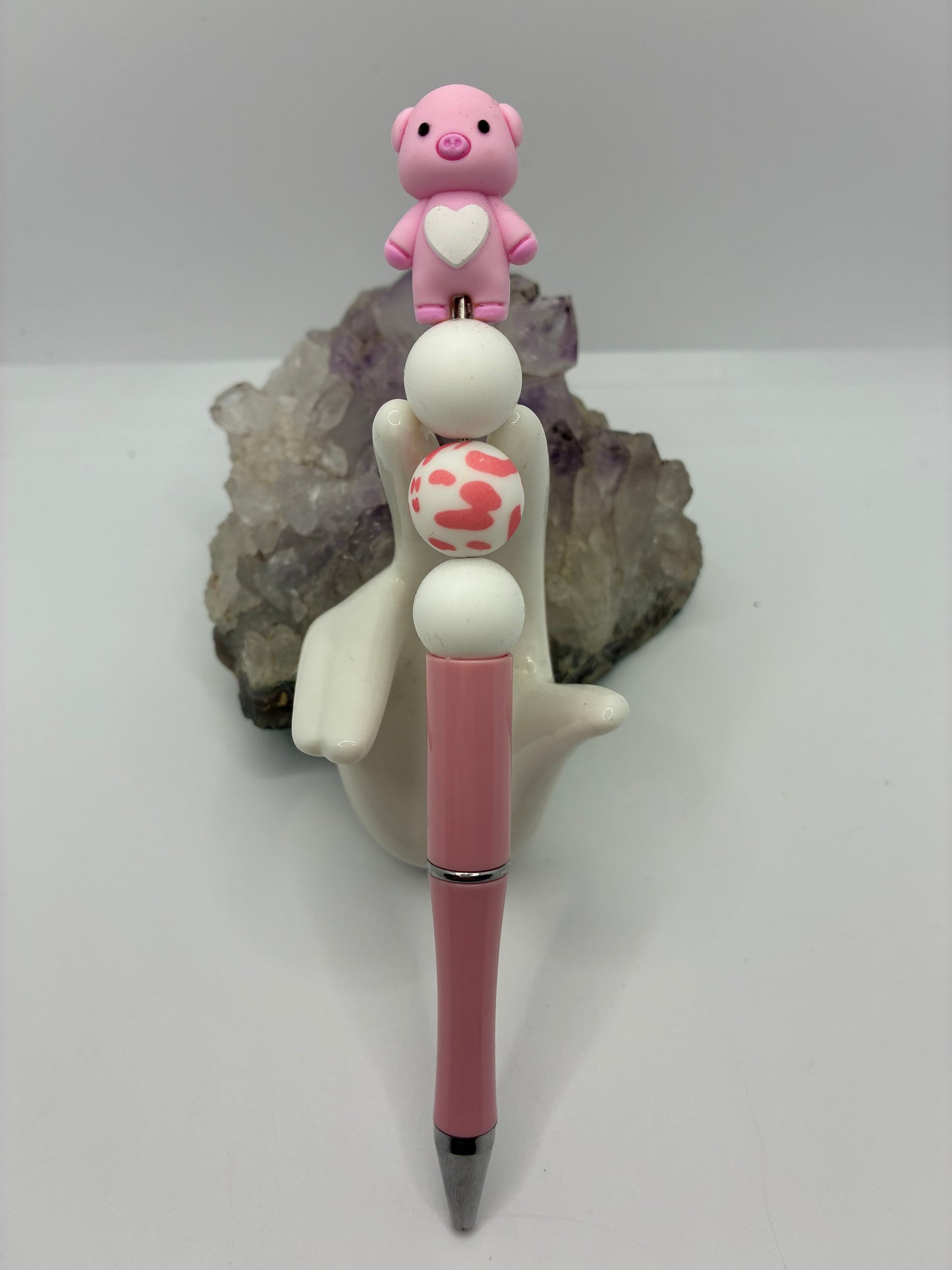 Beaded pink & white piggy pen #2