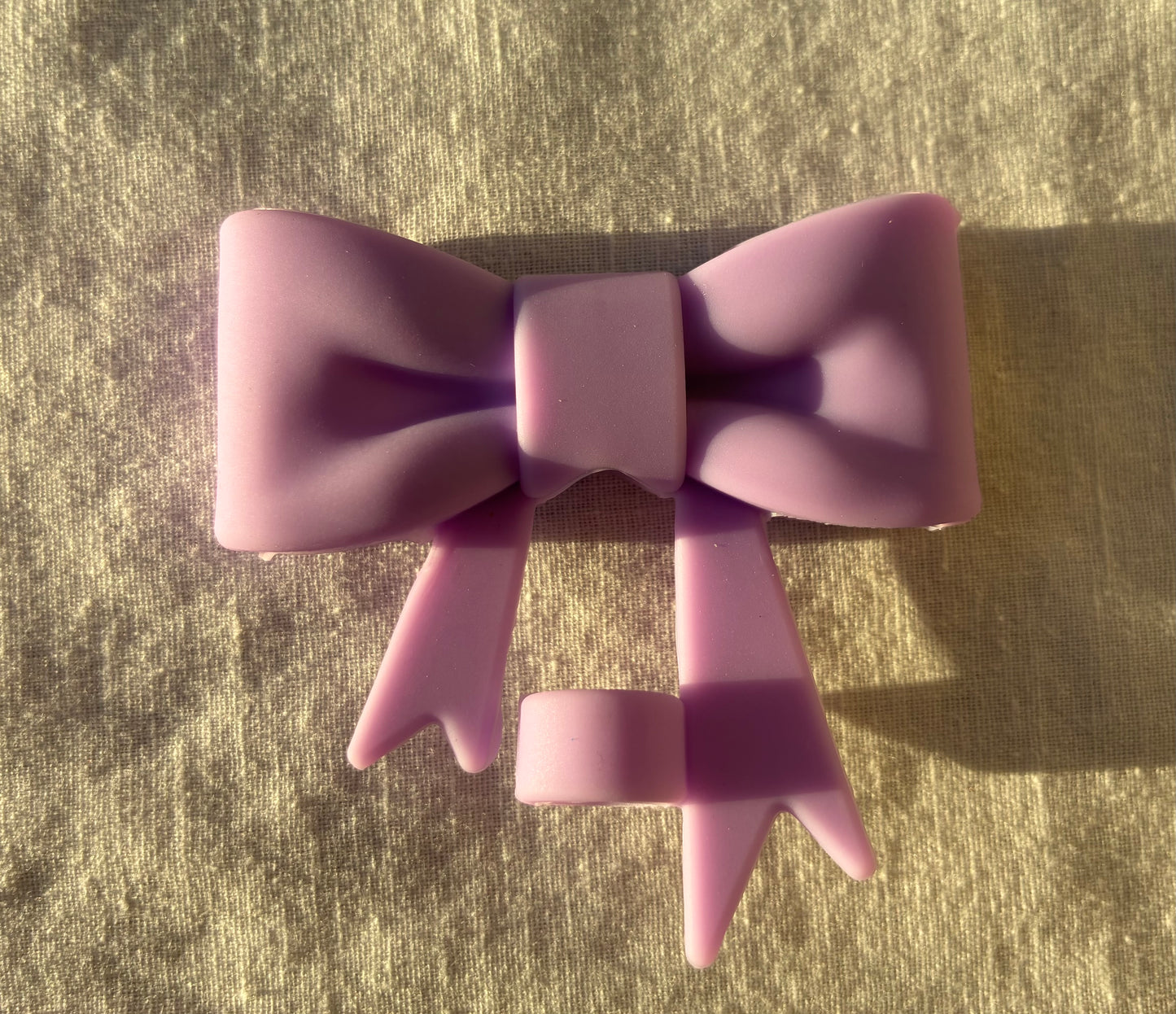 Purple bow straw topper