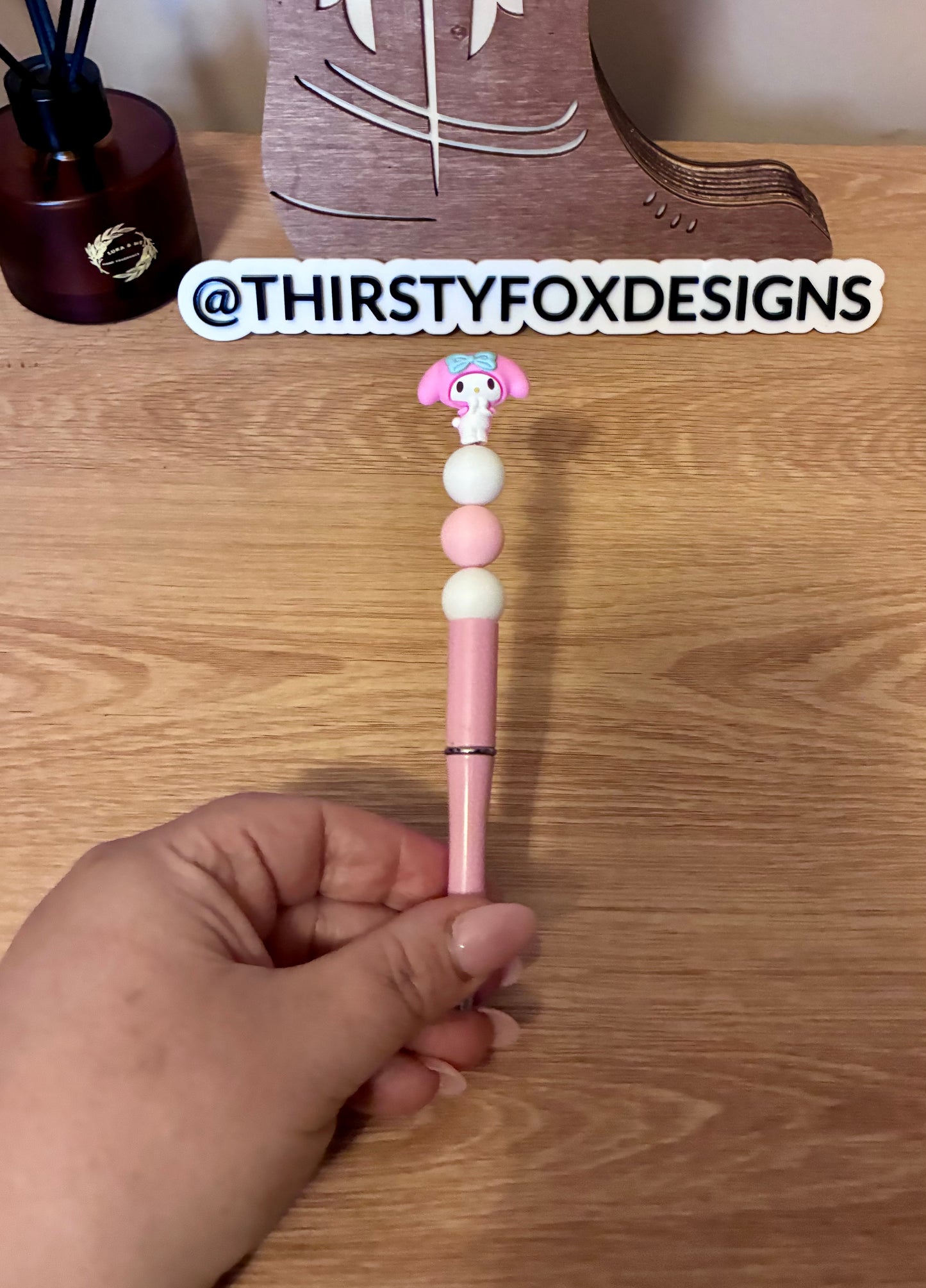 Pink & white hello kitty & friends beaded pen