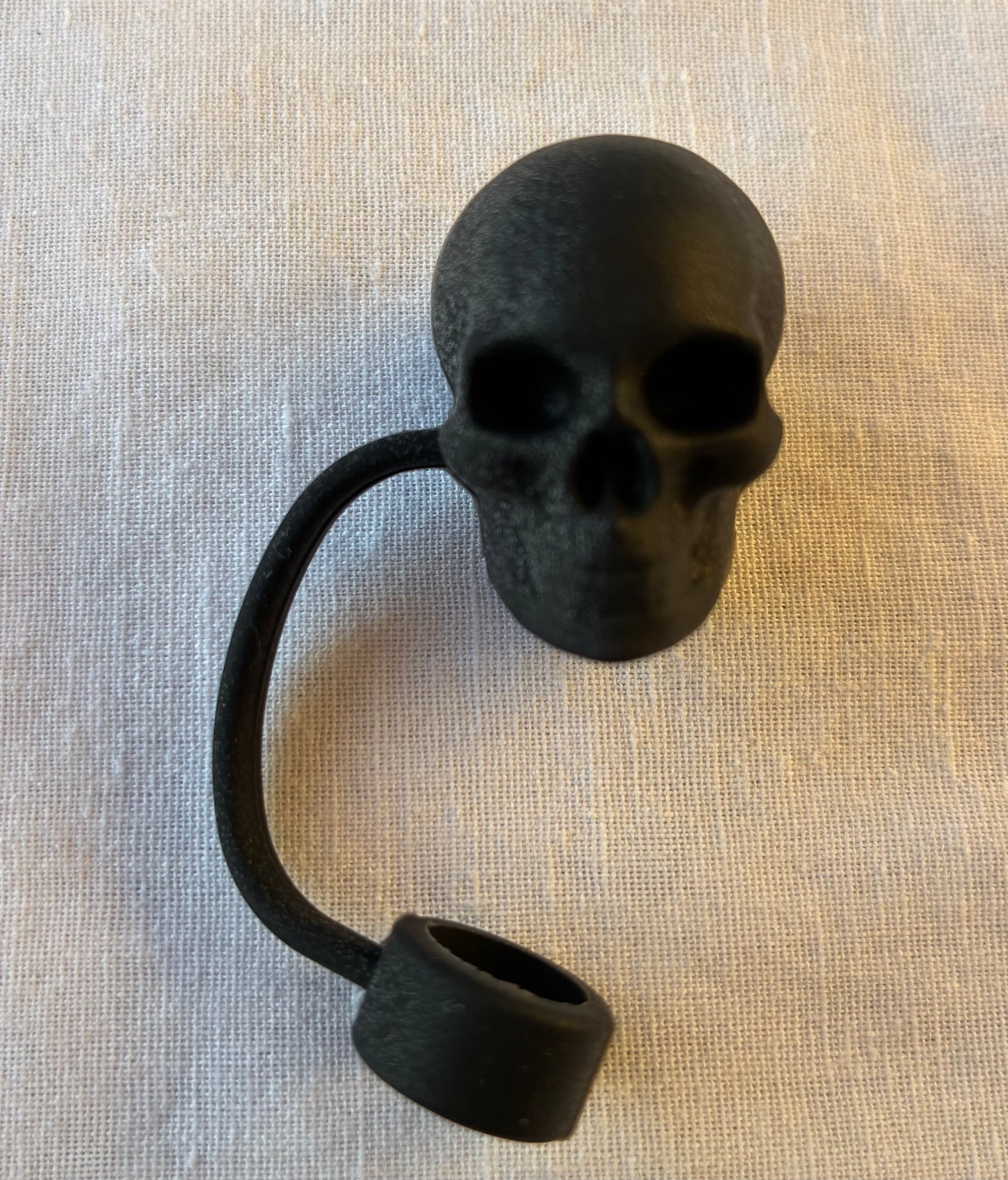 Black skull straw topper