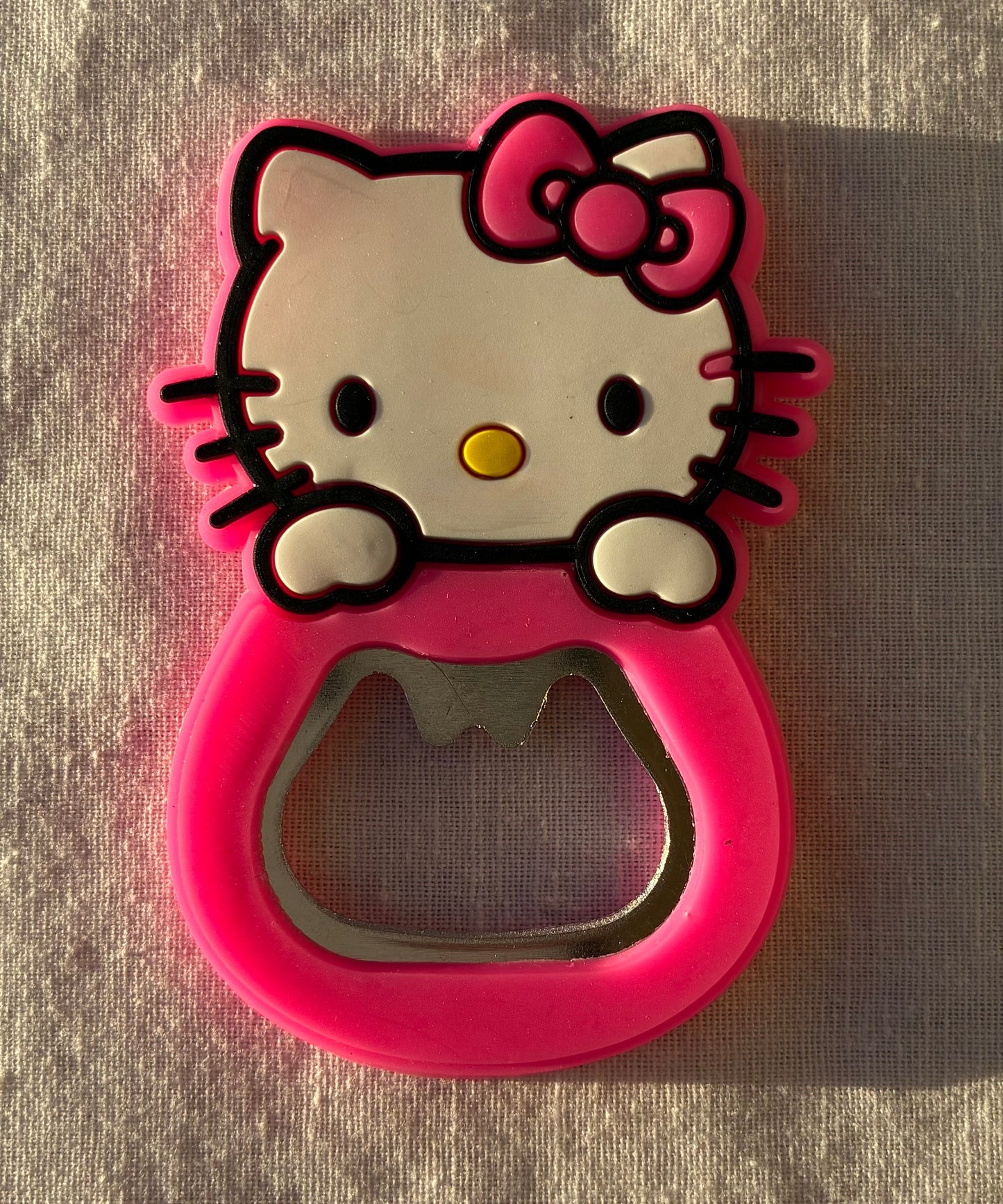 Hot pink hello kitty can opener